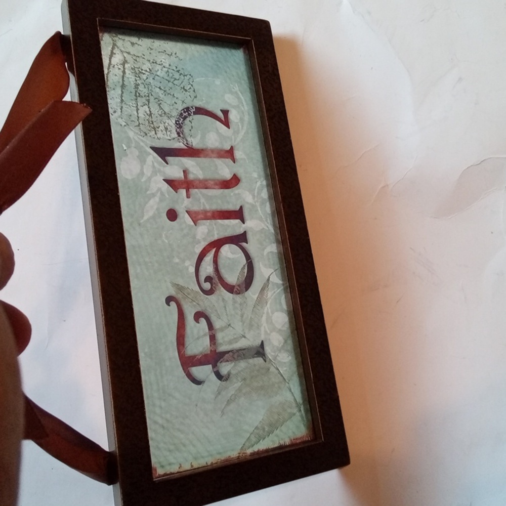 Wooden "Faith" Sign - Picture 4 of 8